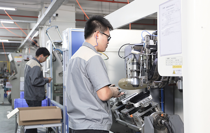 傲群自動化車間生產環境